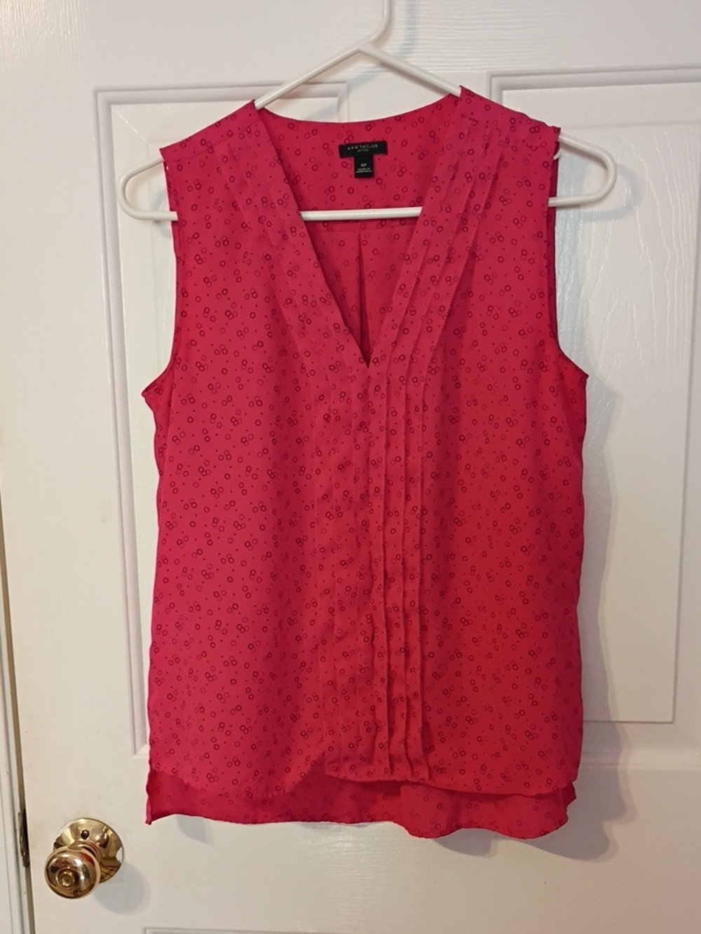 Ann Taylor Petite Sleeveless Top